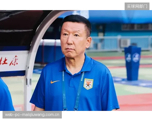 崔康熙的球队防线重组遇阻，年轻中卫彭啸与史松宸仍需时间成长。